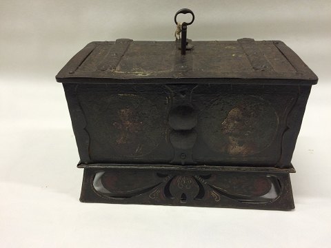 Iron Box